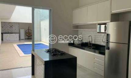 Casa à venda, 3 quartos, 1 suíte, 2 vagas, INTERLAGOS - ARAGUARI/MG