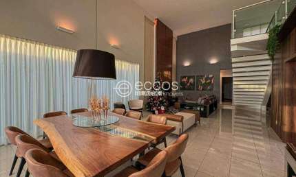 Casa em condomínio à venda, 3 quartos, 3 suítes, Morada da Colina - Uberlândia/MG