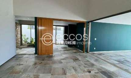 Casa em condomínio à venda, 4 quartos, 4 suítes, 6 vagas, Nova Uberlândia - Uberlândia/MG