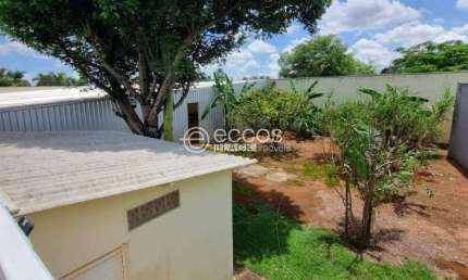 Terreno à venda na Rua Odilon Guarato, --, Morada da Colina, Uberlândia