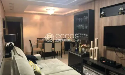 Apartamento à venda, 3 quartos, 1 suíte, 2 vagas, Santa Mônica - Uberlândia/MG