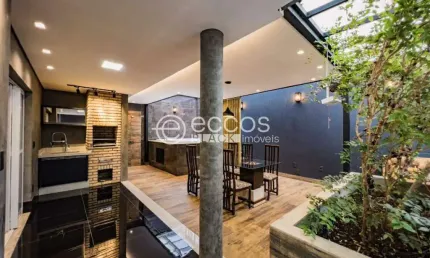 Casa à venda, 4 quartos, 4 suítes, 3 vagas, Granja Marileusa - Uberlândia/MG