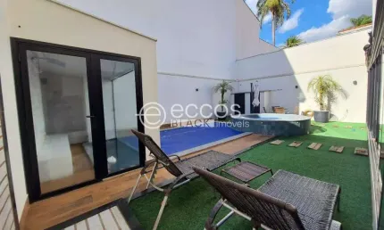 Casa à venda, 3 quartos, 3 suítes, 2 vagas, Tabajaras - Uberlândia/MG