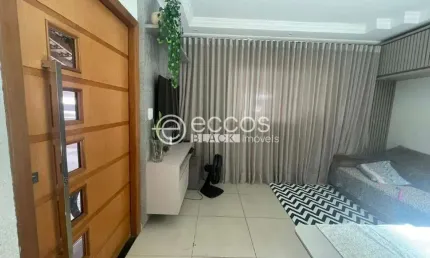 Casa à venda, 4 quartos, 1 suíte, 2 vagas, laranjeiras - uberlândia/mg