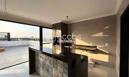 Cobertura à venda, 3 quartos, 1 suíte, 2 vagas, Novo Mundo - Uberlândia/MG