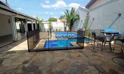 Casa à venda, 4 quartos, 1 suíte, Chácaras Tubalina e Quartel - Uberlândia/MG