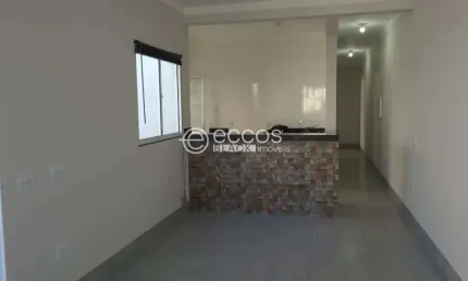 Casa à venda, 2 quartos, 3 vagas, Novo Mundo - Uberlândia/MG