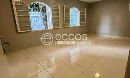 Imóvel Comercial para aluguel, 1 vaga, Cazeca - Uberlândia/MG