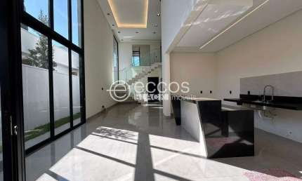 Casa em condomínio à venda, 4 quartos, 4 suítes, 2 vagas, Jardim Botânico - Uberlândia/MG