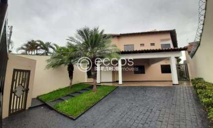 Casa para aluguel, 3 quartos, 1 suíte, 3 vagas, Cidade Jardim - Uberlândia/MG