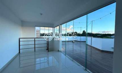 Cobertura à venda, 3 quartos, 1 suíte, 2 vagas, Chácaras Tubalina e Quartel - Uberlândia/MG