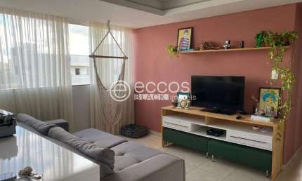 Apartamento à venda, 3 quartos, 1 suíte, 4 vagas, Santa Mônica - Uberlândia/MG