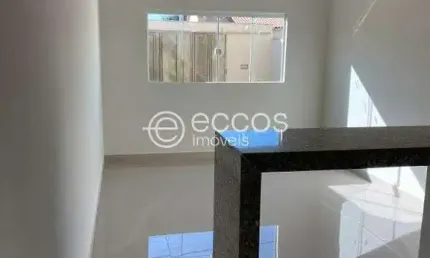 Casa à venda, 2 quartos, 2 vagas, Jardim Holanda - Uberlândia/MG
