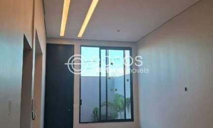 Casa à venda, 3 quartos, 3 suítes, 4 vagas, Grand Ville - Uberlândia/MG