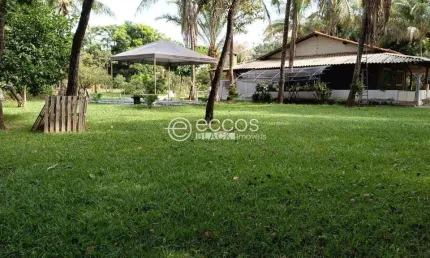 Chácara à venda, 2 quartos, 1 suíte, 2 vagas, Parque das Américas - Uberlândia/MG