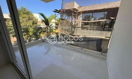 Casa em condomínio para aluguel, 4 quartos, 4 suítes, 4 vagas, Jardim Karaíba - Uberlândia/MG