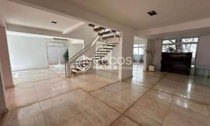 Imóvel Comercial para aluguel, 4 quartos, 2 suítes, 6 vagas, Morada da Colina - Uberlândia/MG