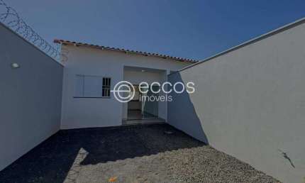 Casa à venda, 2 quartos, 1 suíte, 2 vagas, Morumbi - Uberlândia/MG