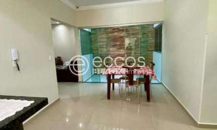 Casa à venda, 3 quartos, 1 suíte, 1 vaga, Alto Umuarama - Uberlândia/MG
