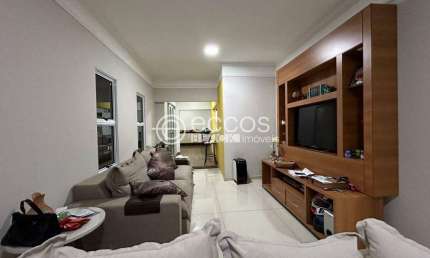Casa à venda, 3 quartos, 1 suíte, 4 vagas, Santa Luzia - Uberlândia/MG