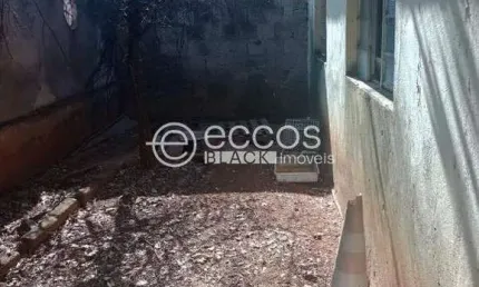 Terreno à venda na Avenida Cesário Alvim, --, Brasil, Uberlândia