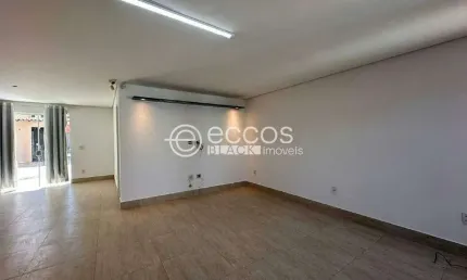 Casa à venda, 3 quartos, 3 suítes, 6 vagas, Tibery - Uberlândia/MG