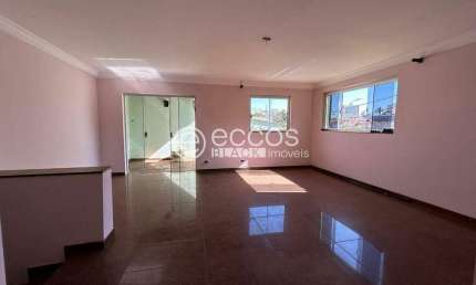 Casa à venda, 4 quartos, 1 suíte, 4 vagas, Lídice - Uberlândia/MG