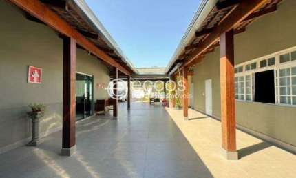 Casa à venda, 3 quartos, 2 suítes, 10 vagas, Morada da Colina - Uberlândia/MG