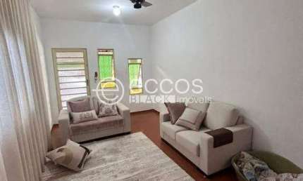 Casa à venda, 3 quartos, 3 vagas, Tubalina - Uberlândia/MG