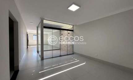 Casa à venda, 3 quartos, 1 suíte, 3 vagas, Cidade Jardim - Uberlândia/MG