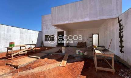 Casa à venda, 3 quartos, 1 suíte, 3 vagas, Novo Mundo - Uberlândia/MG