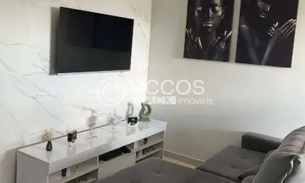 Apartamento à venda, 2 quartos, 1 suíte, 1 vaga, Tubalina - Uberlândia/MG