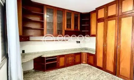 Apartamento à venda, 3 quartos, 1 suíte, Centro - Uberlândia/MG