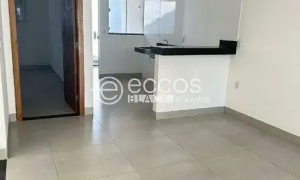 Casa à venda, 2 quartos, 1 suíte, 2 vagas, Morumbi - Uberlândia/MG