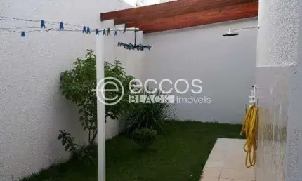 Casa à venda, 3 quartos, 1 suíte, 2 vagas, Cidade Jardim - Uberlândia/MG