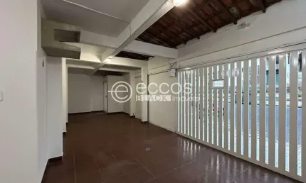 Casa à venda, 3 quartos, 1 suíte, 3 vagas, Cazeca - Uberlândia/MG