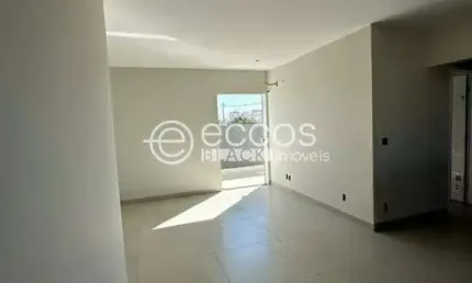 Apartamento à venda, 3 quartos, 1 suíte, 2 vagas, Novo Mundo - Uberlândia/MG