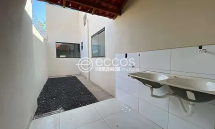 Casa à venda, 3 quartos, 1 suíte, 2 vagas, Presidente Roosevelt - Uberlândia/MG