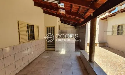 Casa à venda, 4 quartos, 1 suíte, 3 vagas, Nossa Senhora Aparecida - Uberlândia/MG