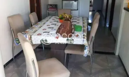 Casa à venda, 3 quartos, 1 suíte, 3 vagas, Granada - Uberlândia/MG