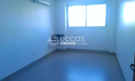 Sala comercial para aluguel, 1 vaga, Martins - Uberlândia/MG