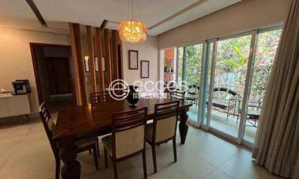 Casa à venda, 4 quartos, 2 suítes, 8 vagas, Cidade Jardim - Uberlândia/MG