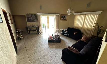 Casa à venda, 3 quartos, 3 suítes, 2 vagas, Tubalina - Uberlândia/MG