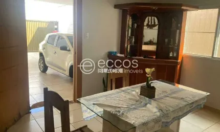 Casa à venda, 3 quartos, 2 suítes, 4 vagas, Brasil - Uberlândia/MG
