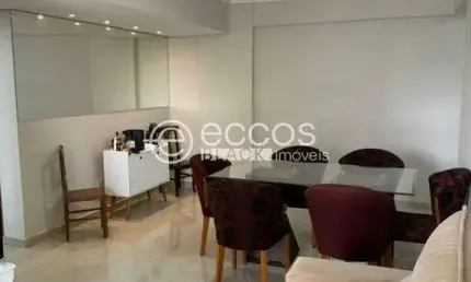 Apartamento à venda, 2 quartos, 1 suíte, 1 vaga, Copacabana - Uberlândia/MG
