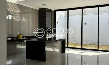 Casa à venda, 3 quartos, 3 suítes, 2 vagas, Aclimação - Uberlândia/MG