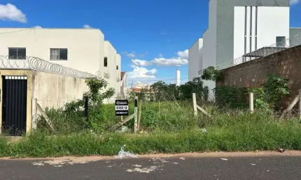 Terreno à venda na Rua Cecília Meireles, --, Jardim Ipanema I, Uberlândia