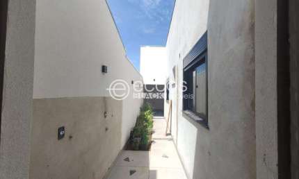 Casa em condomínio à venda, 3 quartos, 1 suíte, 4 vagas, Grand Ville - Uberlândia/MG