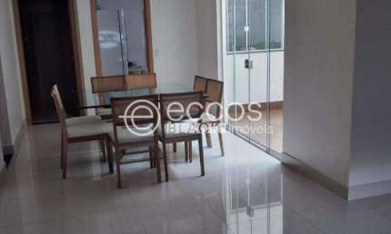 Casa à venda, 3 quartos, 1 suíte, 1 vaga, Vigilato Pereira - Uberlândia/MG