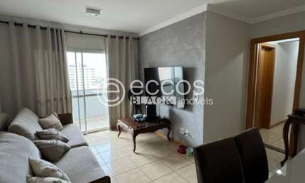 Apartamento à venda, 3 quartos, 1 suíte, 1 vaga, Martins - Uberlândia/MG
